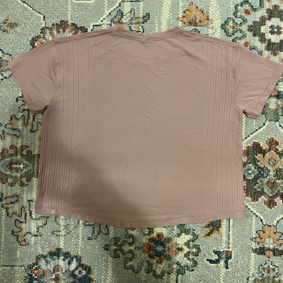 Lululemon athletic shirt - Picture 3 of 5